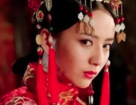 杨坚将女儿嫁给皇帝，见女儿受委屈一怒之下篡位称帝 