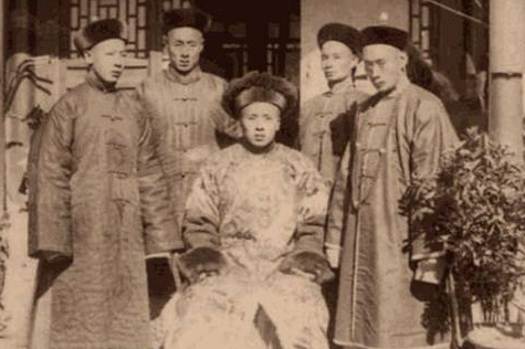 光绪为什么不能扳倒慈禧？慈禧真的执政不放权吗？