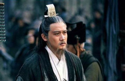 为什么总有人怀疑诸葛亮的忠诚？诸葛亮到底是不是忠臣？