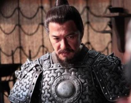 皇帝忍辱负重权臣终于死了，一年后却被人毒死