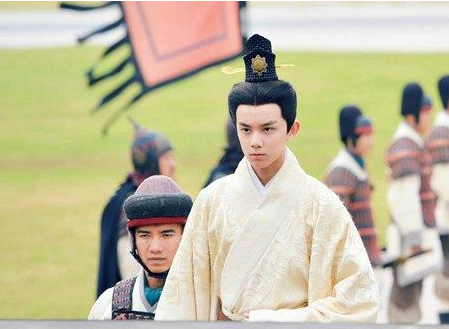 子婴到底是什么身份 为什么胡亥死后会由他继承皇位呢