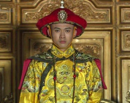 嘉庆皇帝的下场有多惨 被刺时身边一百多人只有六个人出手