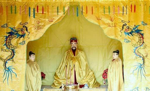 商均的父亲外公那么出名？为什么自己一点名气也没有