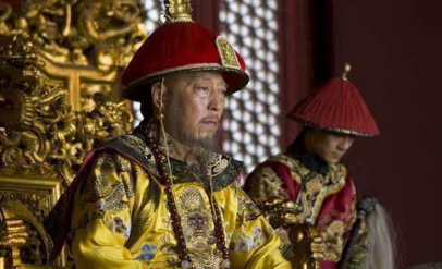 嘉庆是怎么变成一个没有威信的皇帝的？