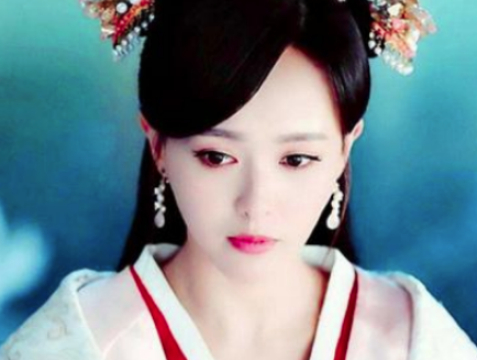 她15岁从丫鬟逆袭成皇后，掌权25年