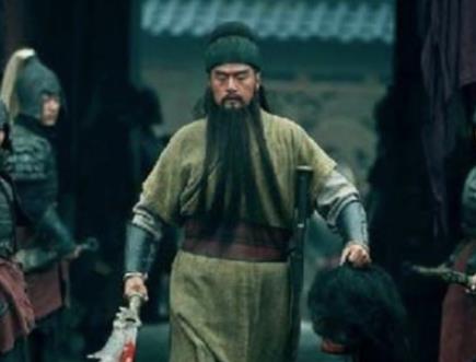 关羽斩杀华雄只是个意外？具体经过到底如何？