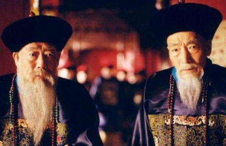 慈禧太后为什么会在任用亲信方面，反而显得非常克制？