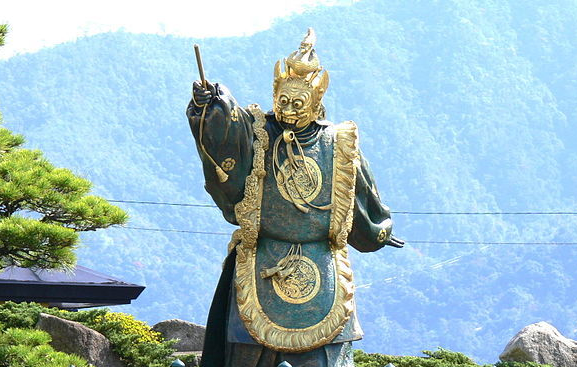 兰陵王的为什么作战佩戴面具？只是因为长得太美了！