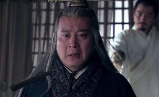 李斯出身低微，却为秦始皇统一立下大功