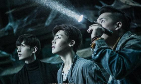 《秦岭神树》阿宁为什么总是对吴邪感兴趣？