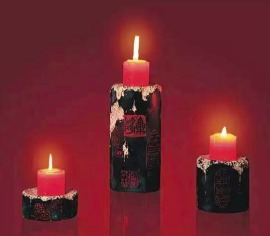 蜡烛是什么时候出现的？古代蜡烛用什么做的？