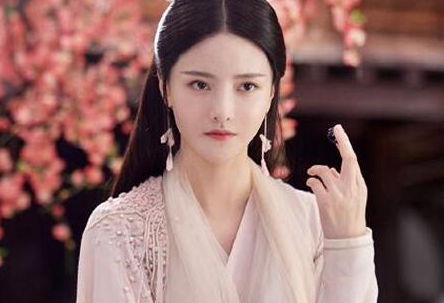 《宸汐缘》灵汐的父亲为什么一直贬她？灵汐的母亲是谁？