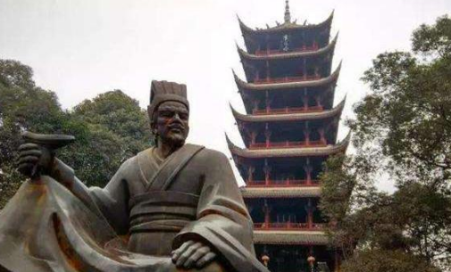 此人喝酒误事差点被刘备杀掉，诸葛亮极力担保说其是&ldquo;社稷之器&rdquo;？