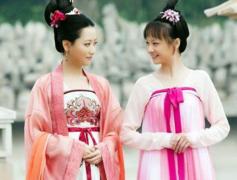 古代女子额头上画的是什么 里面有什么特殊意义吗