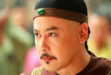 和珅的第一大罪是什么？罪名是怎么来的