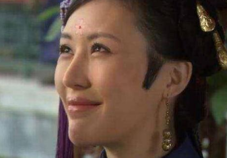 赫舍里氏本是豪门出身贵妇，为什么会被一个小妾欺负？