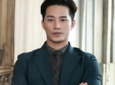 《外星女生柴小七》方冷为什么会失忆？原因是什么？