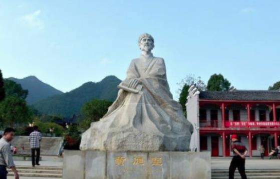 黄庭坚在七岁时写下一首诗，文字浅显却意寓深远