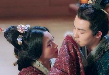 袁术与刘备为何在鼎盛时期突然没落呢 究竟是什么原因导致的