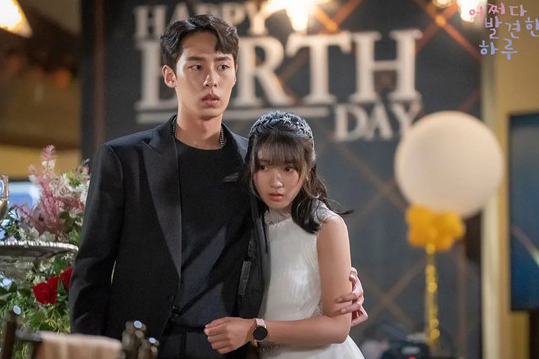 偶然发现的一天为什么有人喜欢白经?白经喜欢女主吗?