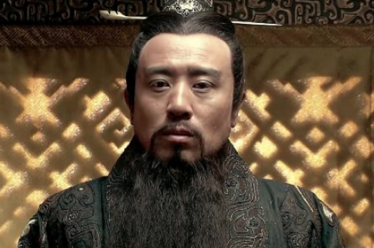 秦始皇不杀功臣，汉高祖为什么要诛杀功臣？