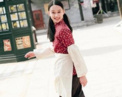 《光荣时代》小东西是谁演的？扮演者资料介绍
