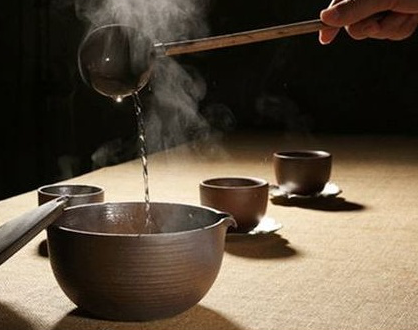 古代喝酒为什么都要温一下 只因为他们喝的酒是黄酒