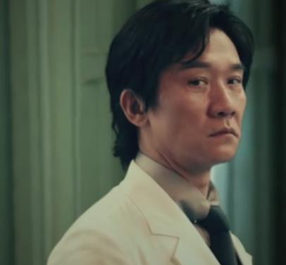 《光荣时代》郑朝山为什么要跟秦招娣结婚？
