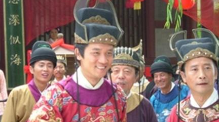 明朝后期的皇帝为什么会重用太监?只因认为身边的人才能靠得住!