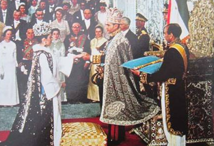 伊朗巴列维王朝是谁建立的？礼萨汗在位时做了些什么？