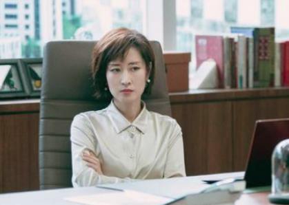 《精英律师》顾婕是谁演的？在剧中是个怎样的人？