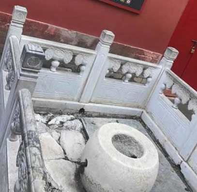 珍妃井井口只有碗口那么大 珍妃是怎么被推入井中的