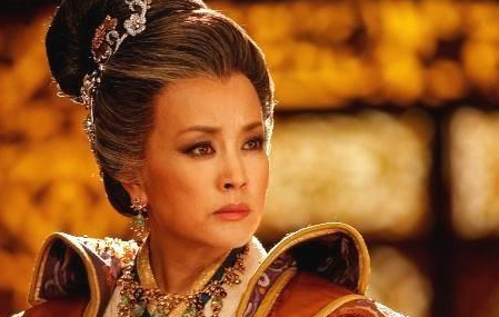 武则天在位十五年为何退位一年就死了 主要还是处在自身身上