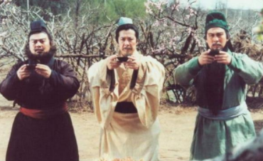 刘备为什么要坚持为关羽报仇？关羽不死刘备照样要攻打东吴！