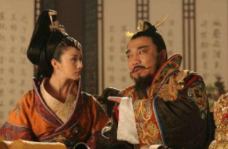 古代晚上照明困难，古人晚上都干些什么？