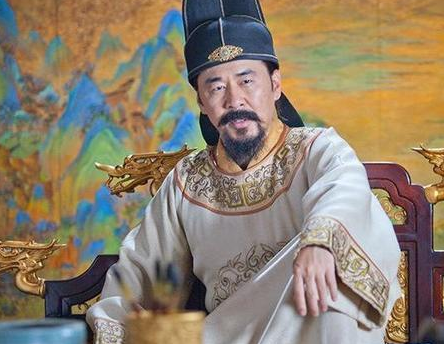 赵匡胤死后为什么让自己的弟弟继承皇位 赵匡胤的儿子为什么不能继承皇位