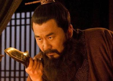 “挟天子以令诸侯”有多大利益？这个建议最初是谁想的？