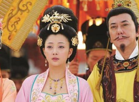 书中说杨贵妃是一个胖子 那么杨贵妃真实的体重又是什么样的