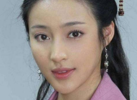 武松在杀潘金莲钱为什么要扯掉她的衣裳？