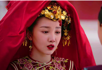 王嬿：父亲是一代雄主，自己是末代太后死时33岁