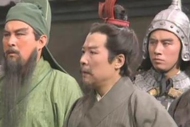 刘璋和刘表都是汉室后裔，为何对刘备不出手相救