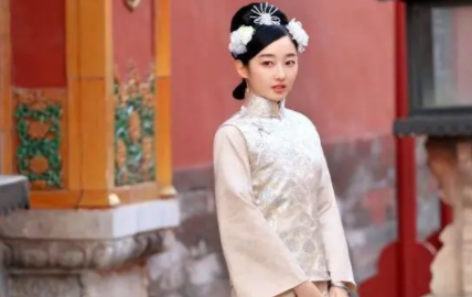 大清奇女子：15岁嫁55岁皇帝，8年生5子结局如何？