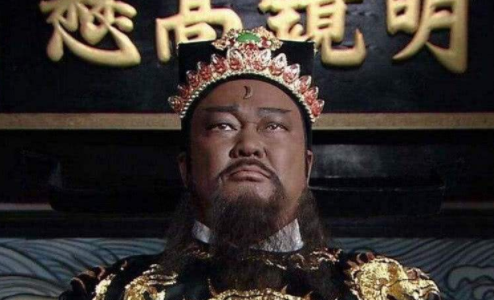 历史上的赵德芳跟包拯一点关系都没有，二十三岁去世