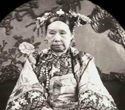 慈禧掌权期间地位无人能撼动 慈禧都做了哪些事情