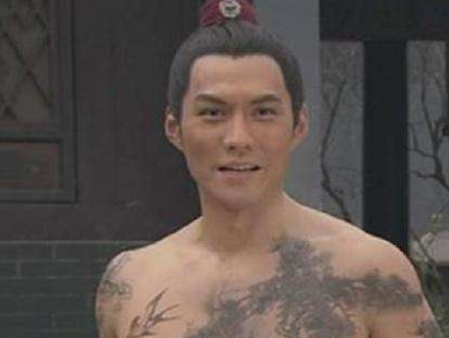 一身刺有九条纹龙的史进武功怎么样？为什么会平平无奇