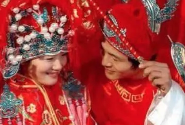 皇帝羞辱宰相，将50岁的乳母嫁给他，宰相激动得大喊