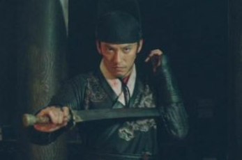 他是挽救大明王朝的忠臣 最后却被诬陷下狱