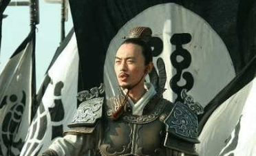 先轸打败强楚全歼秦军，最后却故意战死