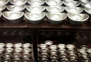 古代的一两银子是多少钱？古人一个月能挣多少银子呢？