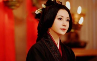 杜夫人常年被霸占，为什么没有寻短见？